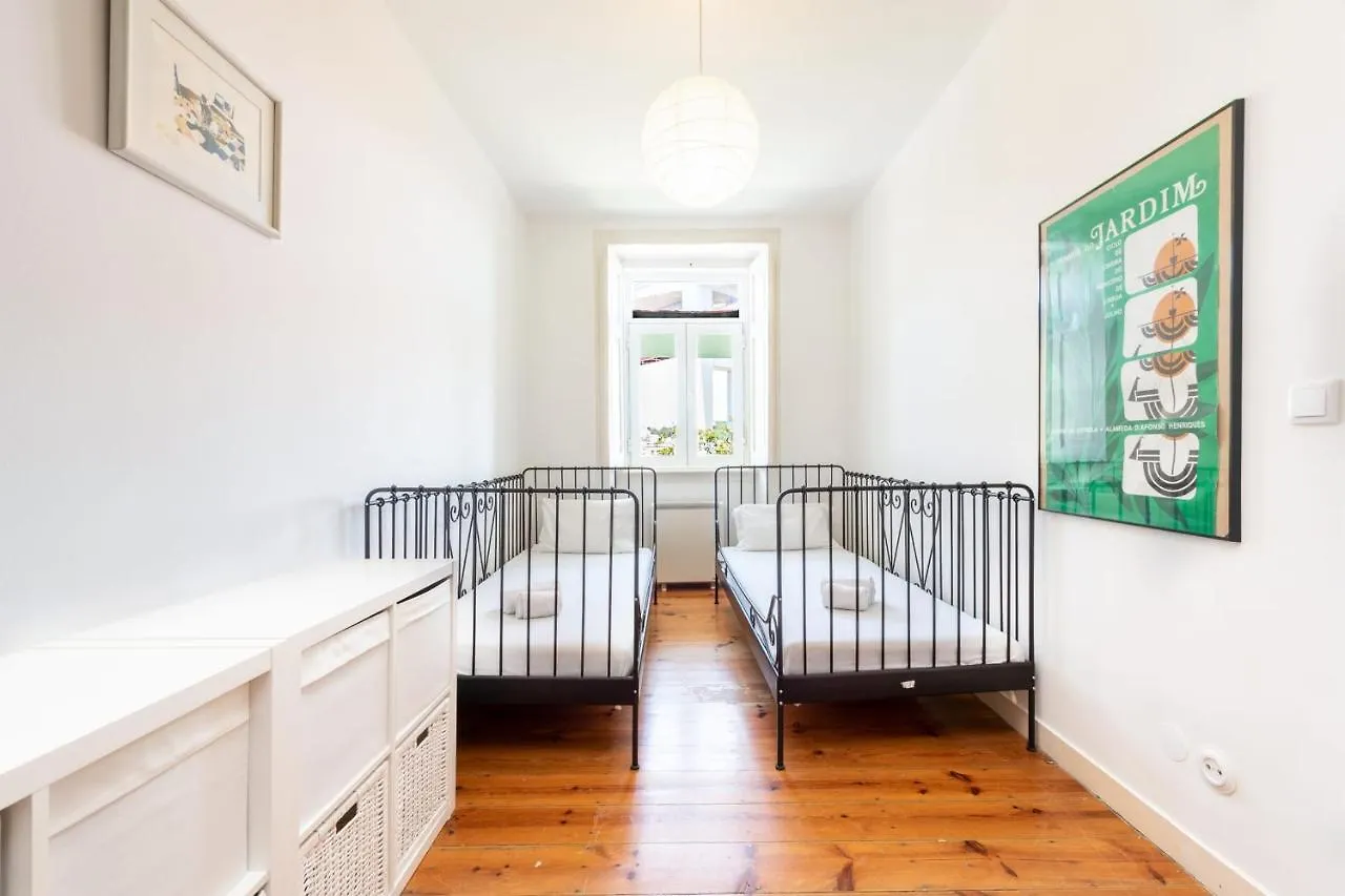 Guestready - Family Home W Rooftop In Alcantara Lisbon 0*,