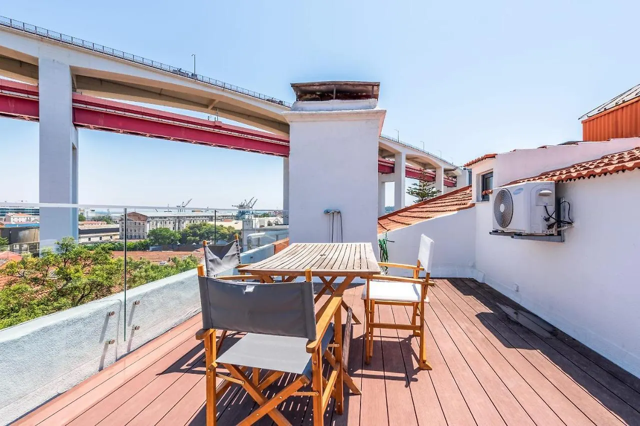 شقة Lisboa Guestready - Family Home W Rooftop In Alcantara